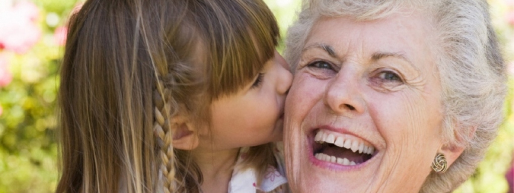 20 najlepszych książek kształtujących relacje z seniorami